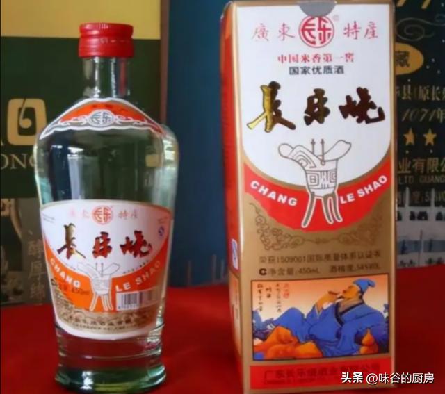 烟酒行取名高大上烟酒行取名高大上的名字路边的烟酒店到底赚钱吗？为啥没人也要每天开着？行家你太年轻