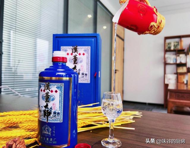 烟酒行取名高大上烟酒行取名高大上的名字路边的烟酒店到底赚钱吗？为啥没人也要每天开着？行家你太年轻