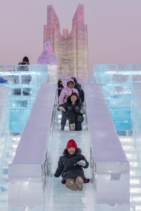 哈尔滨跨越一个甲子的“冰雪热爱”